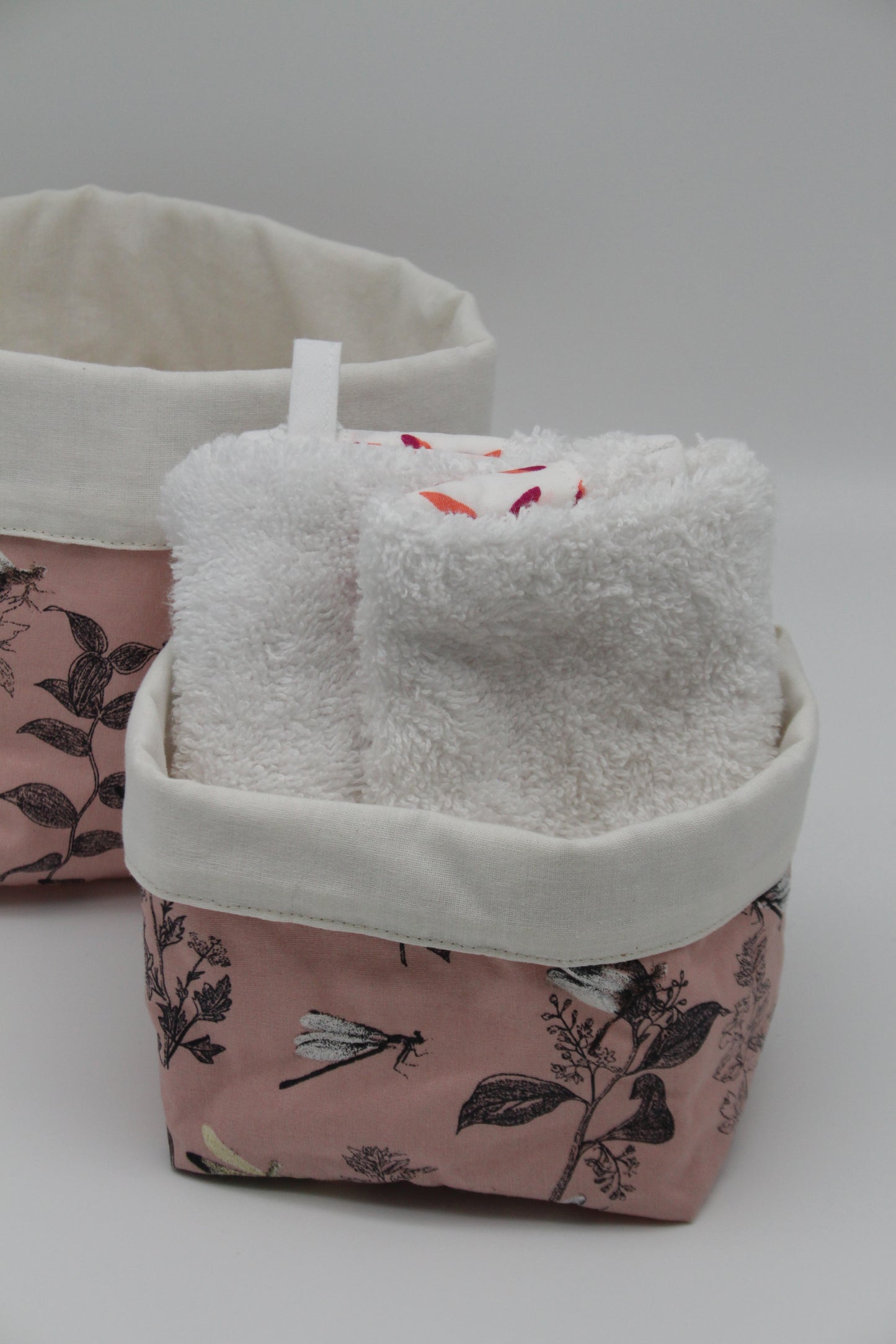 Paniers rose et blanc