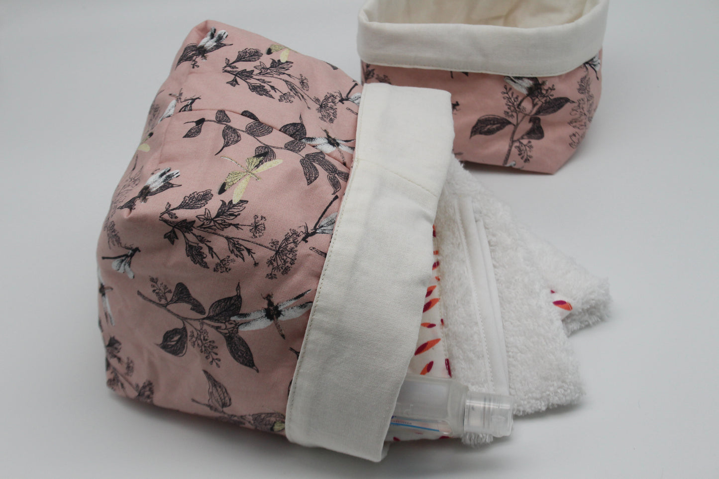 Paniers rose et blanc