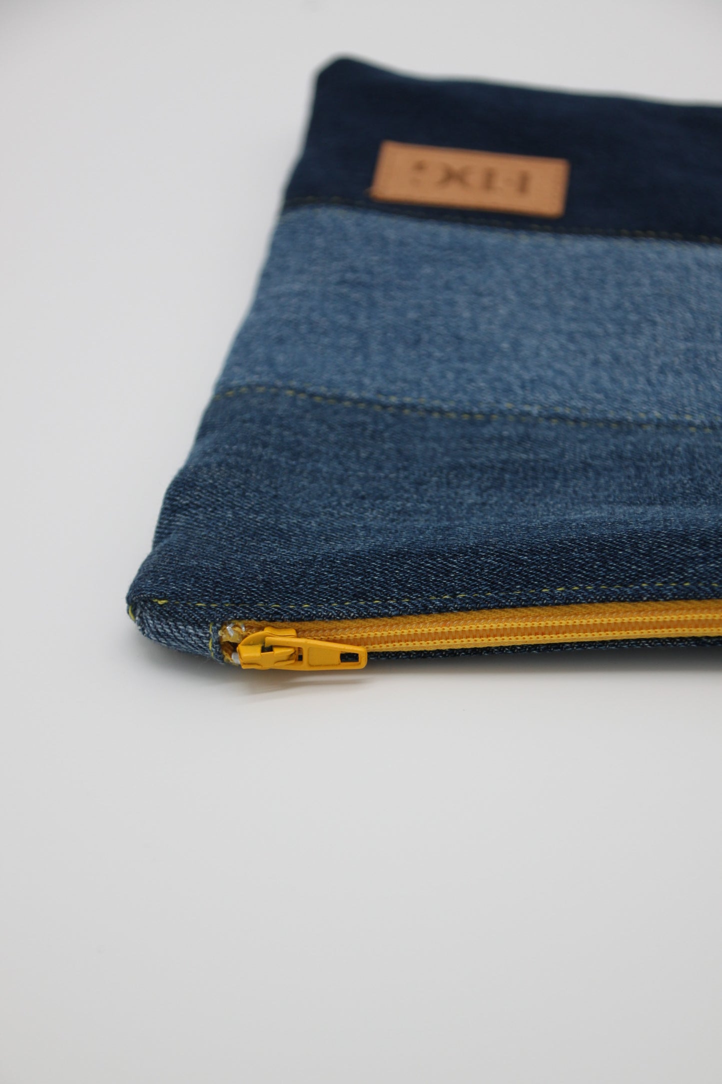 Pochette en jeans recyclé Tia
